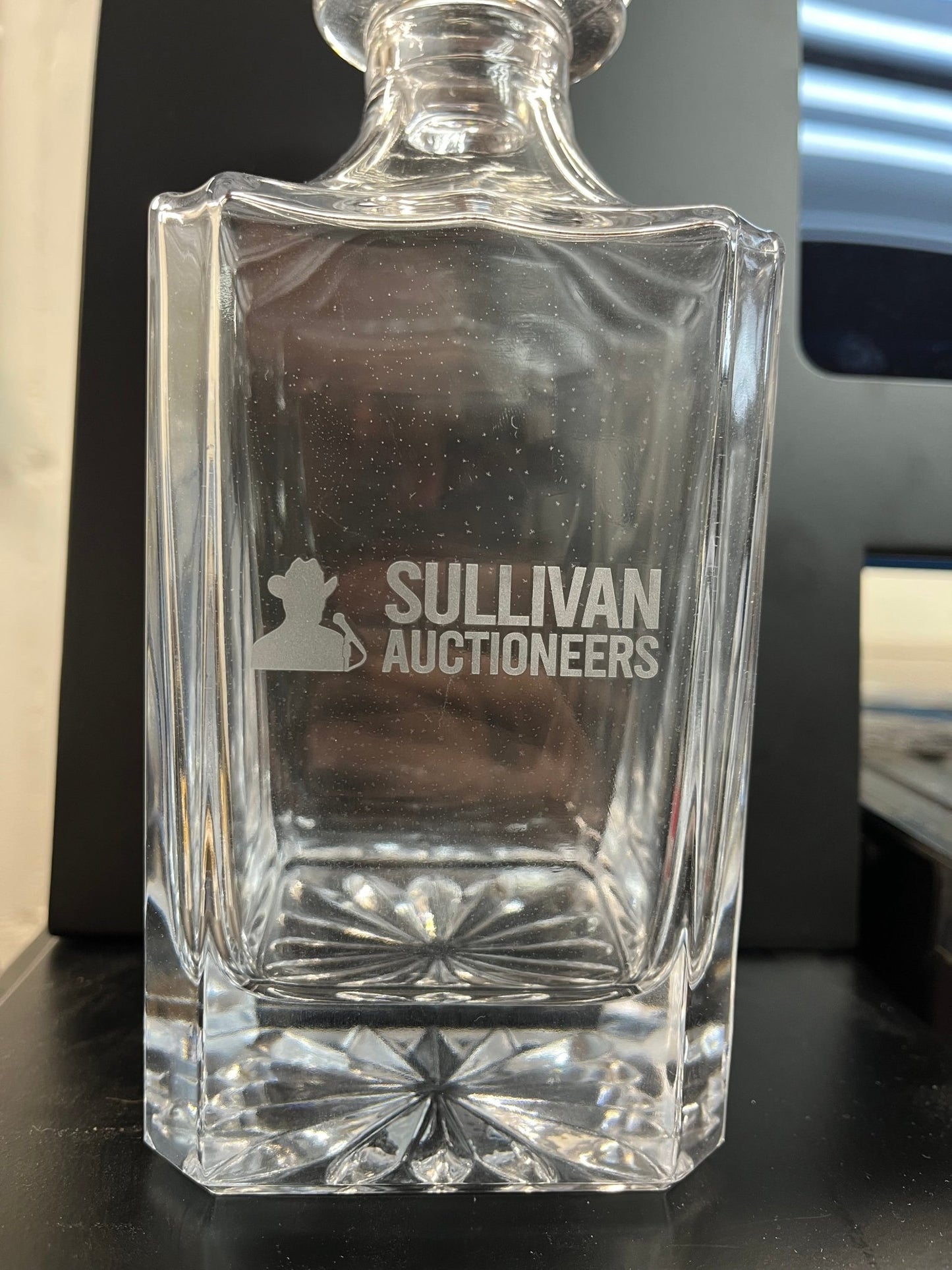 750ml Rectangle Decanter - Muddy River Engraving