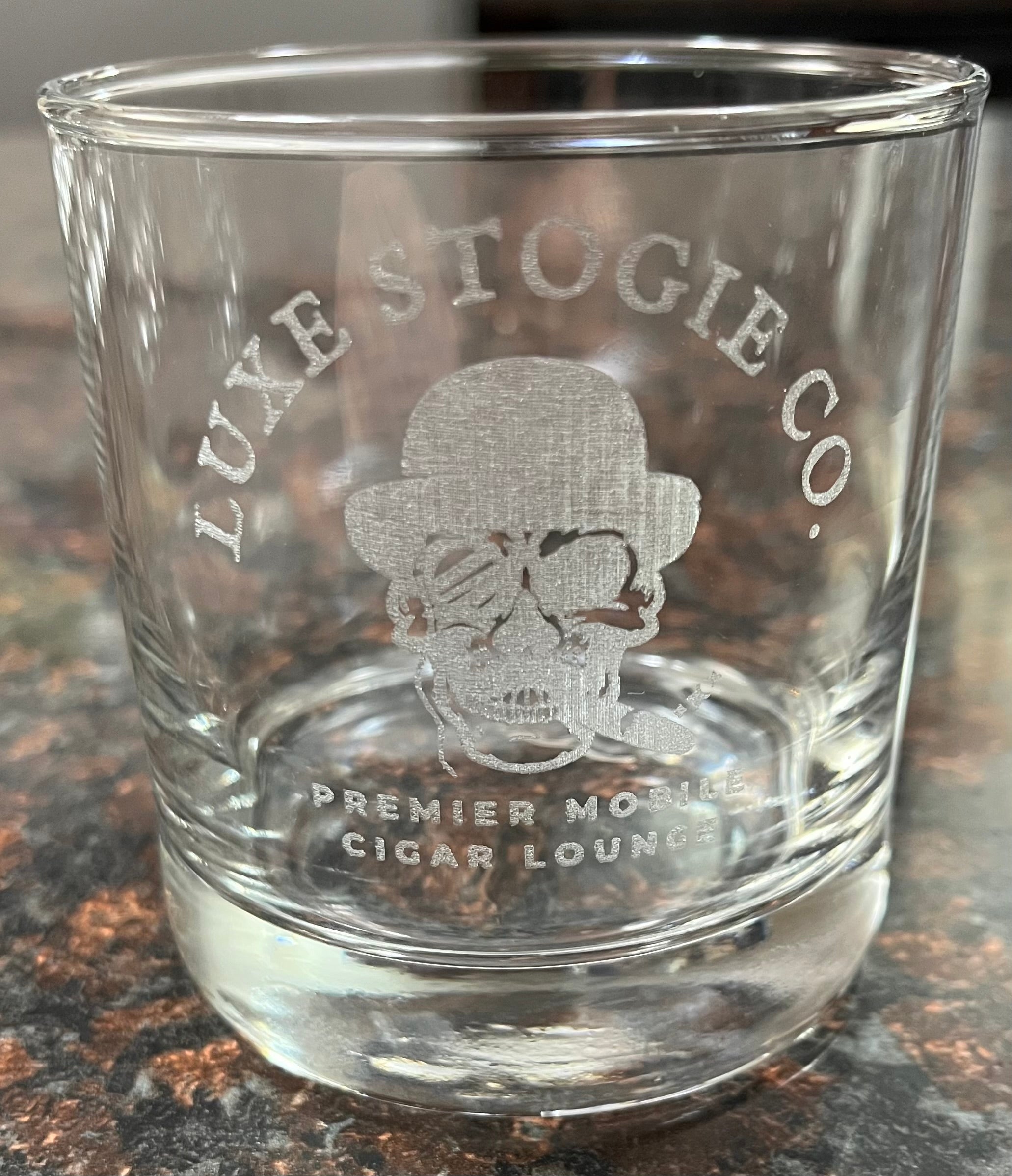 Outlet Glass Skull 10.5