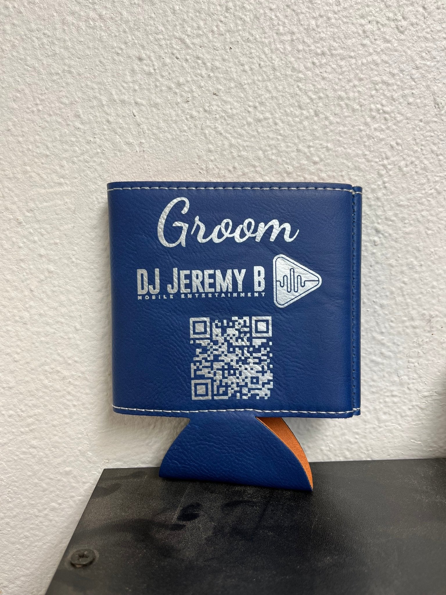 Leatherette Can Coozie - Muddy River Engraving